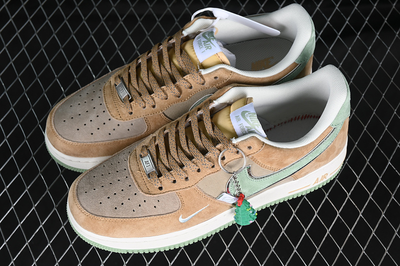 Air Force 1 Low Christmas Tree White/Brown/Green 19