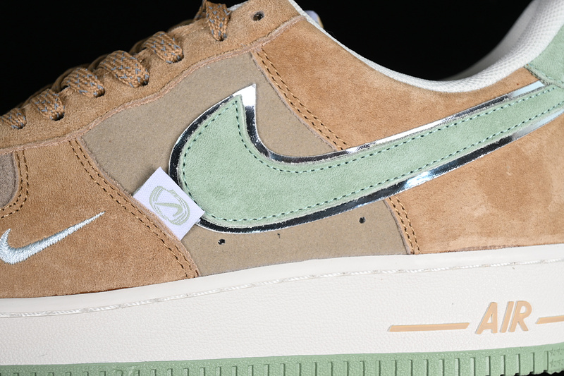 Air Force 1 Low Christmas Tree White/Brown/Green 21