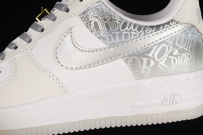 Air Force 1 Low 07 Ess White/White/Liquid Silver 17