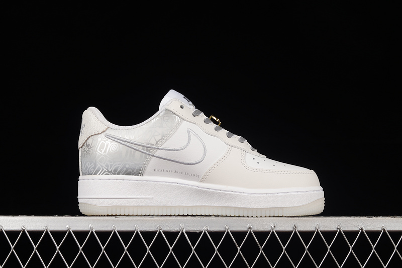 Air Force 1 Low 07 Ess White/White/Liquid Silver 31