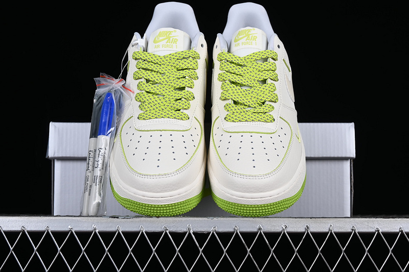 Air Force 1 Low Shiny Green/White 11