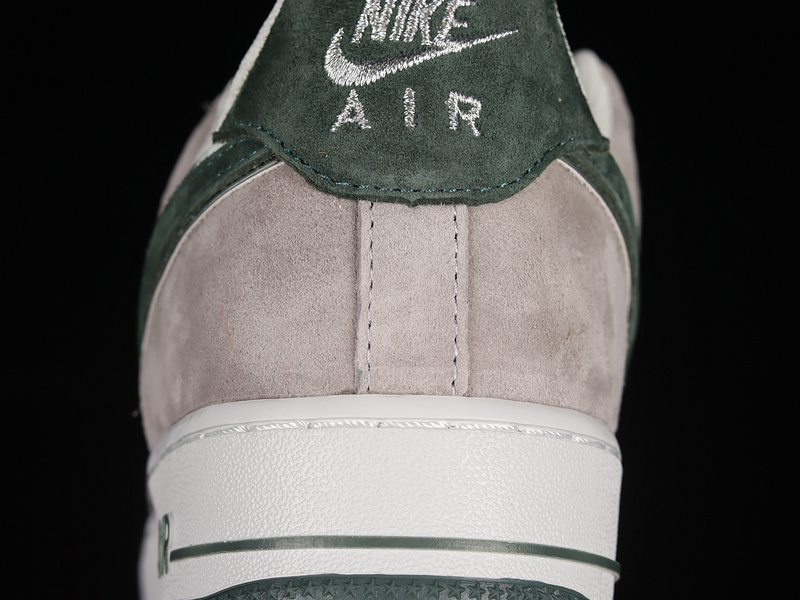 Akira Nike Air Force 1 '07 Low White/Grey/Green 9