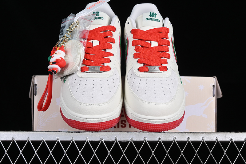 Nike Air Force 1 '07 Low Un White/Green/Red 3