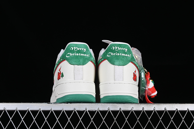 Nike Air Force 1 '07 Low Un White/Green/Red 21