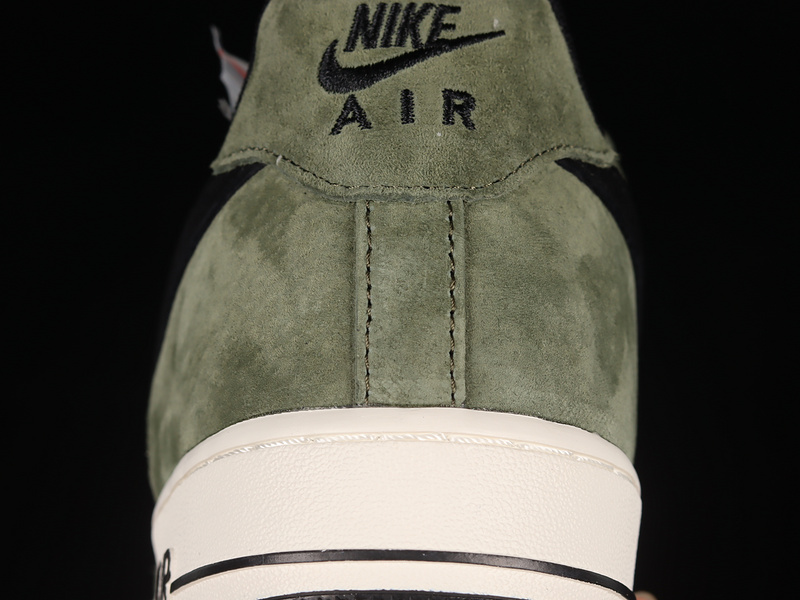 Akira X Nike Air Force 1 '07 Low Green/Black/White 25