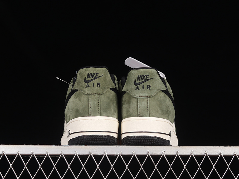 Akira X Nike Air Force 1 '07 Low Green/Black/White 27