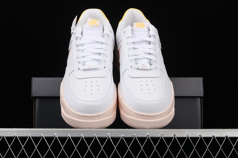 Air Force 1 Pixel White/Sail/Orange Pearl/Arctic Orange 29