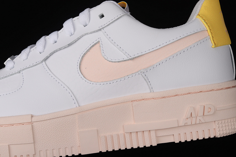 Air Force 1 Pixel White/Sail/Orange Pearl/Arctic Orange 31