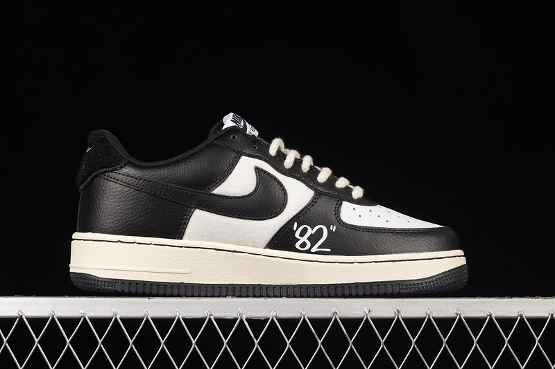 Air Force 1 Low 07 Lv8 White/Black/White 7