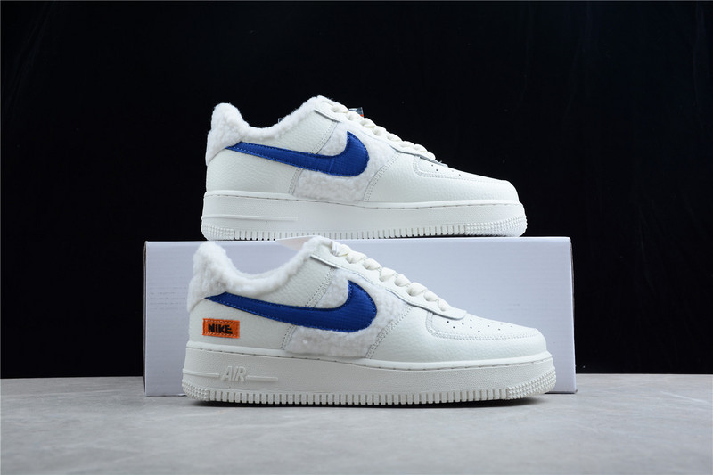 Air Force 1 Low 07 Sherpa Fleece Sail/Coconut Milk/Campfire Orange/Racer Blue 17