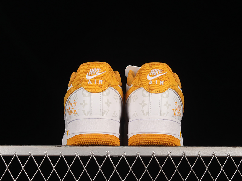 Air Force 1 Low 07 White/Light Grey/Orange 15