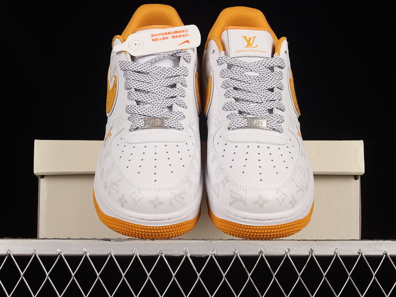 Air Force 1 Low 07 White/Light Grey/Orange 27