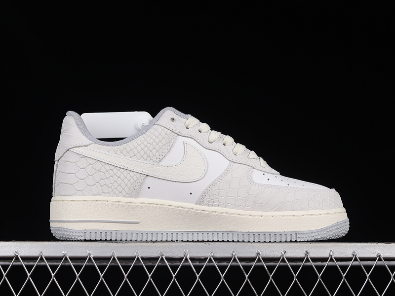 Air Force 1 Low 07 Summit White/Summit White/Sail/Wolf Grey/White 11