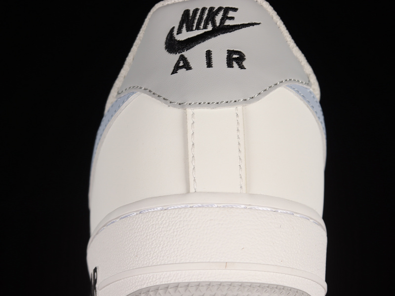 Air Force 1 Low 07 Milan White/Black/Light Grey 21