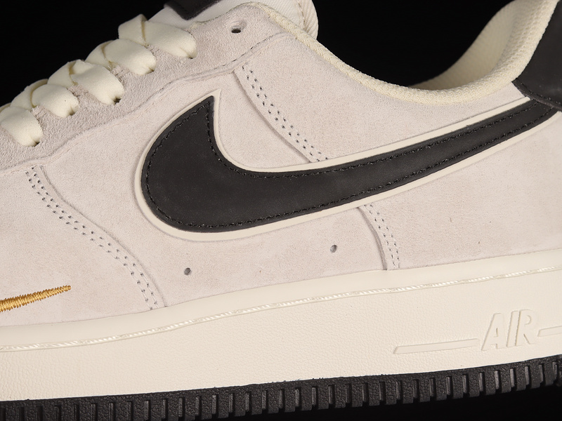 Nike Air Force 1 '07 Low Beige/Black/Gold 3