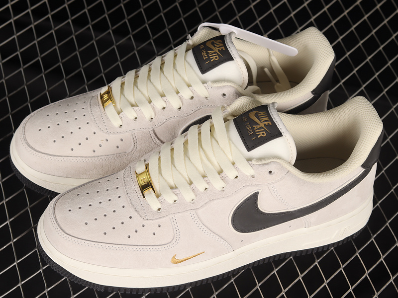 Nike Air Force 1 '07 Low Beige/Black/Gold 11