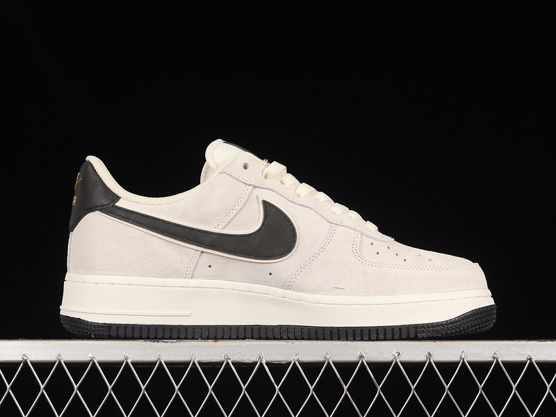 Nike Air Force 1 '07 Low Beige/Black/Gold 29