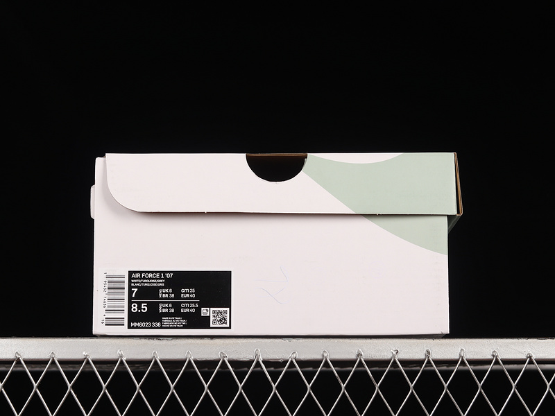 Air Force 1 Low 07 White/Light Green/Black 17