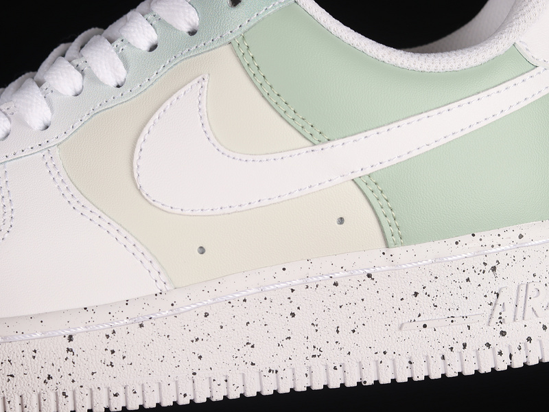 Air Force 1 Low 07 White/Light Green/Black 27