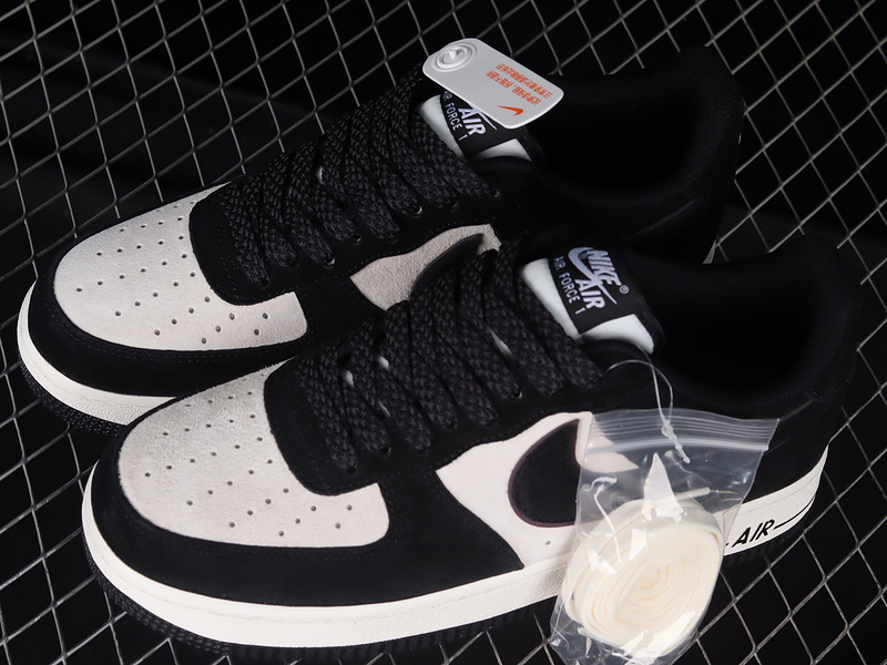 Air Force 1 Low 07 Panda Black/Black/White 15