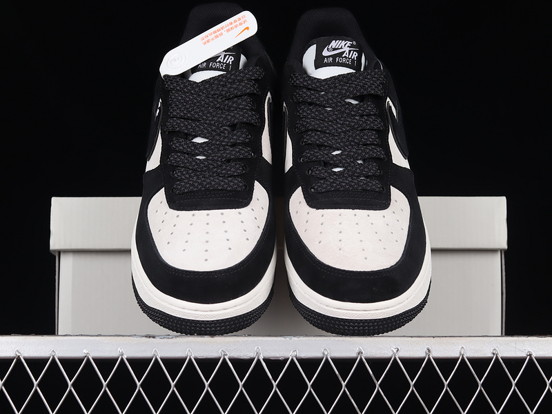 Air Force 1 Low 07 Panda Black/Black/White 21