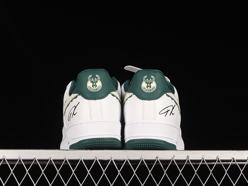 Air Force 1 Low 07 White/Dark Green/White 17