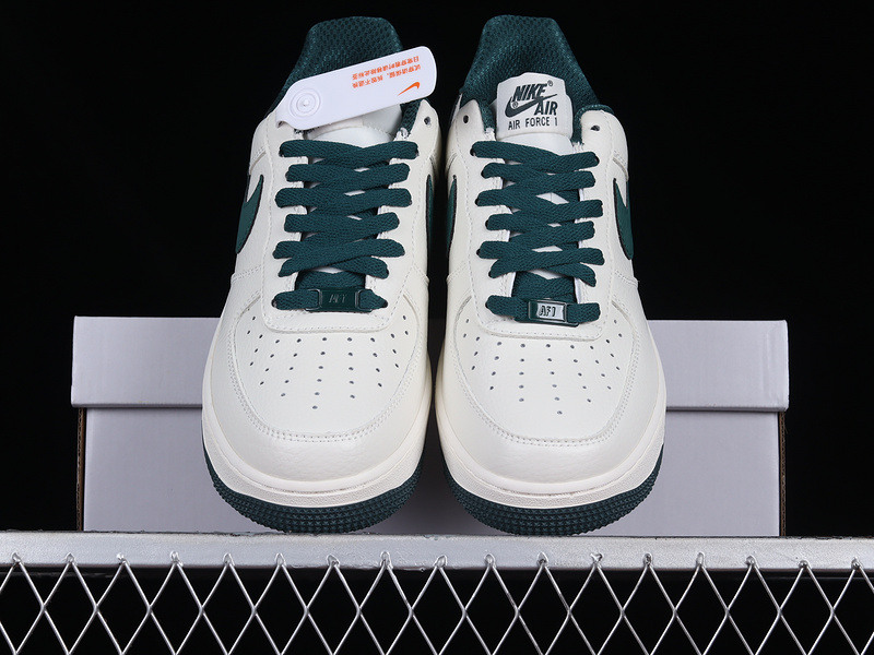 Air Force 1 Low 07 Su19 White/White/Dark Green 3