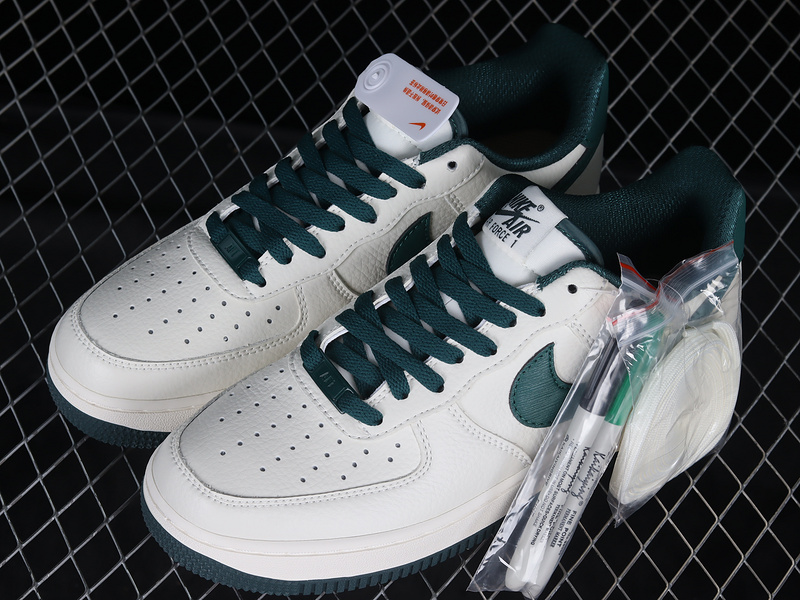 Air Force 1 Low 07 Su19 White/White/Dark Green 7