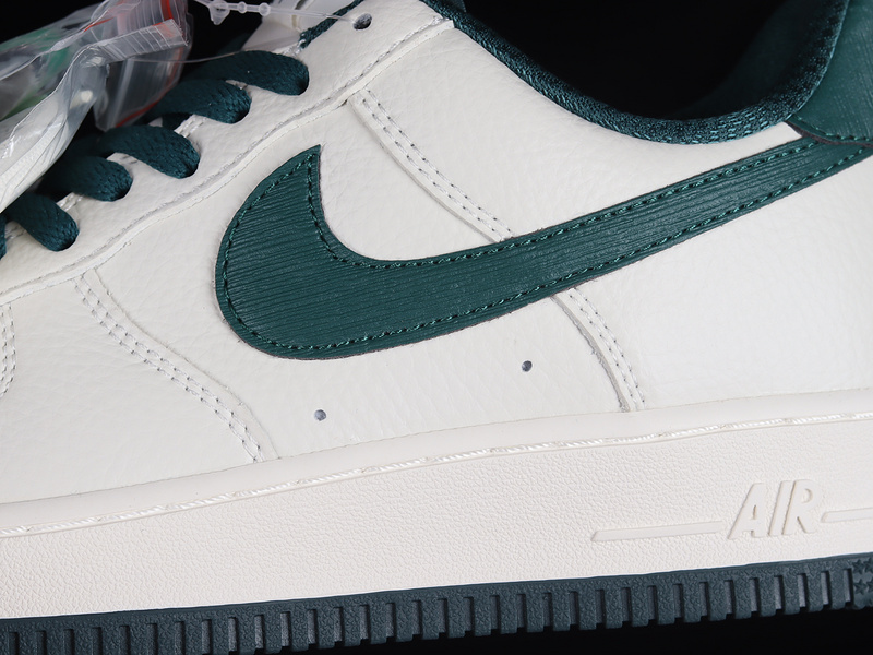 Air Force 1 Low 07 Su19 White/White/Dark Green 9