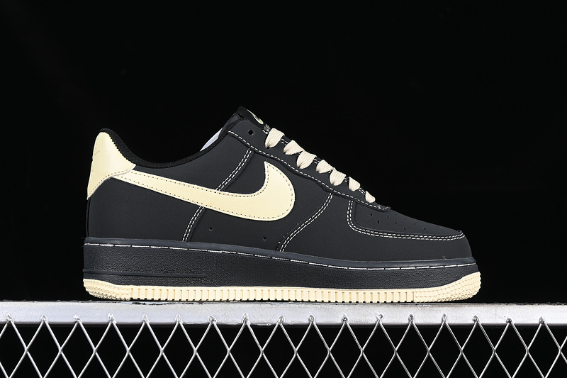 Nike Air Force 1 '07 Low Black/Gold 11