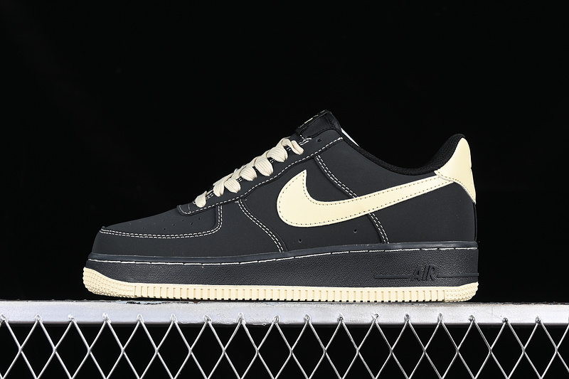 Nike Air Force 1 '07 Low Black/Gold 17