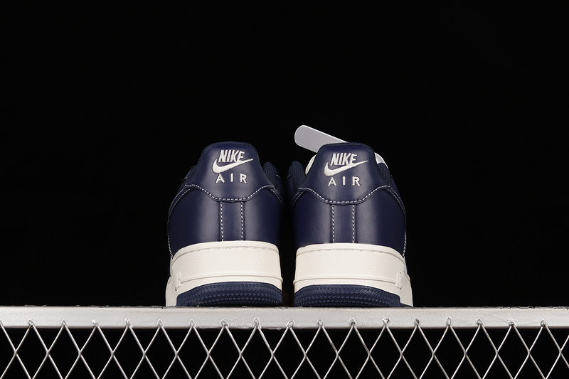 Air Force 1 Low 07 White/Black/Navy Blue 31