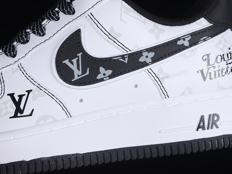 Air Force 1 Low 07 X L*V White/Black/White 21