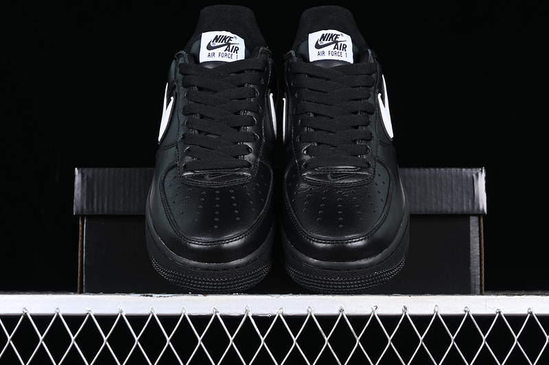 Air Force 1 Low Retro Qs Black/White/Black 21