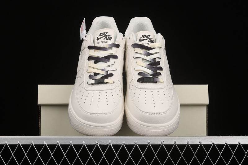 Air Force 1 Low 07 Lv8 White/White/Black 25