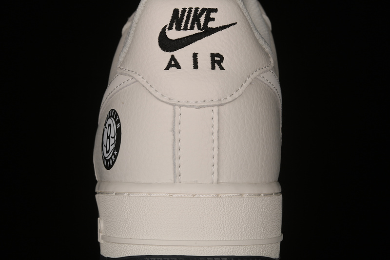 Air Force 1 Low 07 Lv8 White/White/Black 27