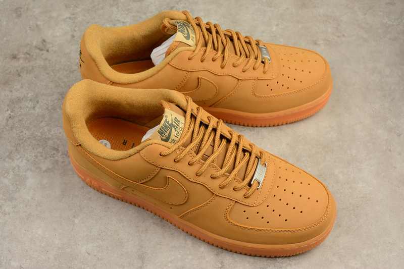 Air Force 1 '07 Low Flax/Flax-Outdoor Green-Gum Li 11