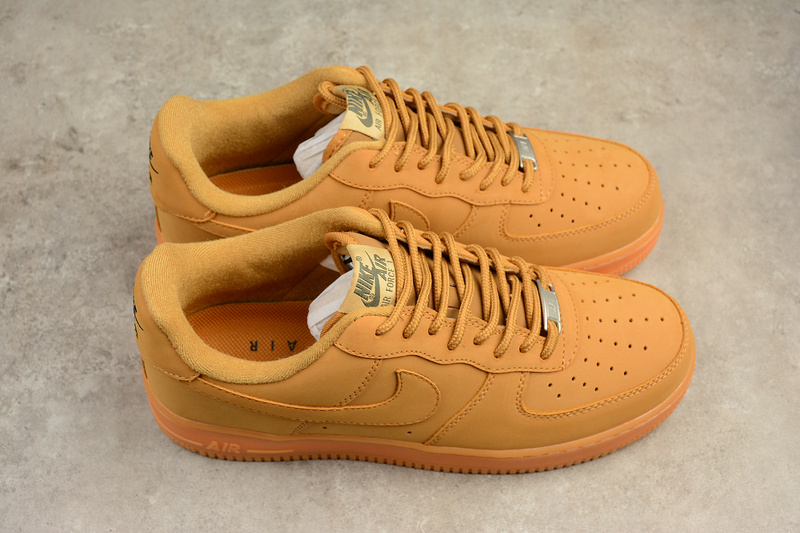 Air Force 1 '07 Low Flax/Flax-Outdoor Green-Gum Li 19