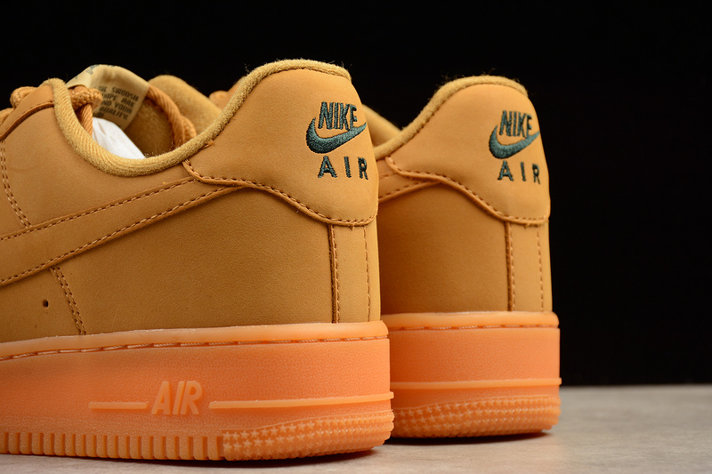 Air Force 1 '07 Low Flax/Flax-Outdoor Green-Gum Li 27