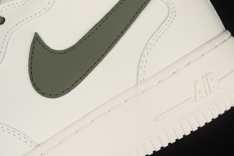 Nike Air Force 1 '07 Mid White/Green 21