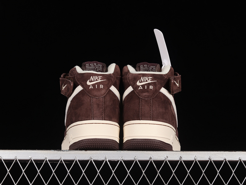 Air Force 1 Mid Chocolate/Cream 15