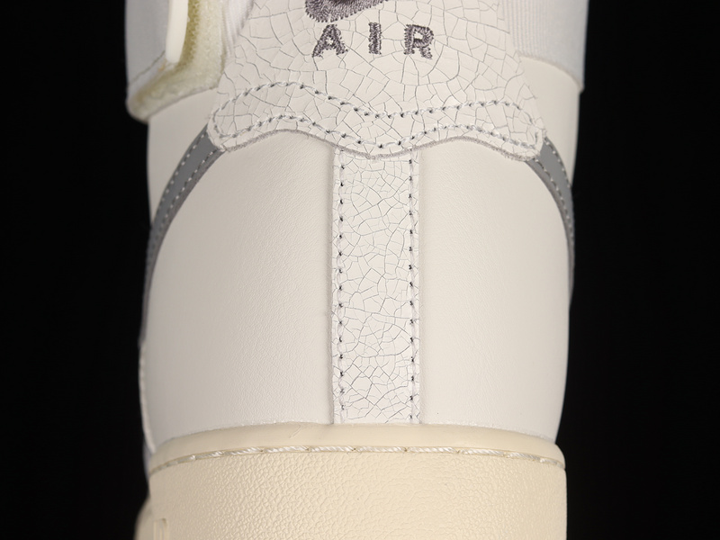 Air Force 1 High 07 Lv8 Sail/Medium Grey/Light Bone/Coconut Milk 13