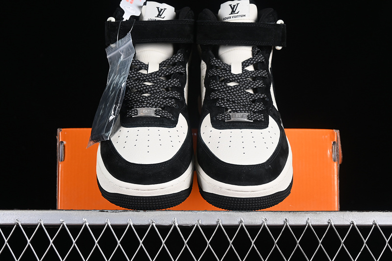 Nike Air Force 1 '07 Low L*V Off White/Black 11