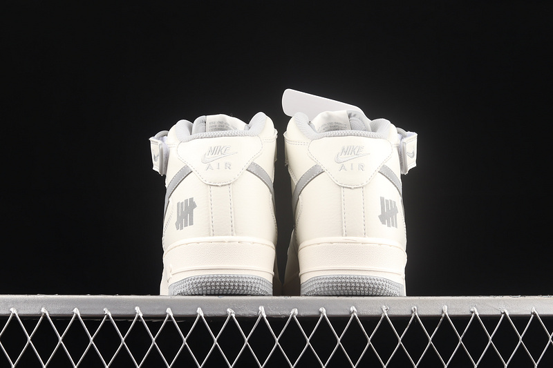 Undefeated Nike Air Force 1 '07 Mid Su19 White/Grey/Silver 27