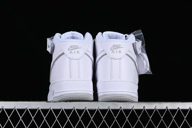 Nike Air Force 1 '07 Mid White/Silver 19