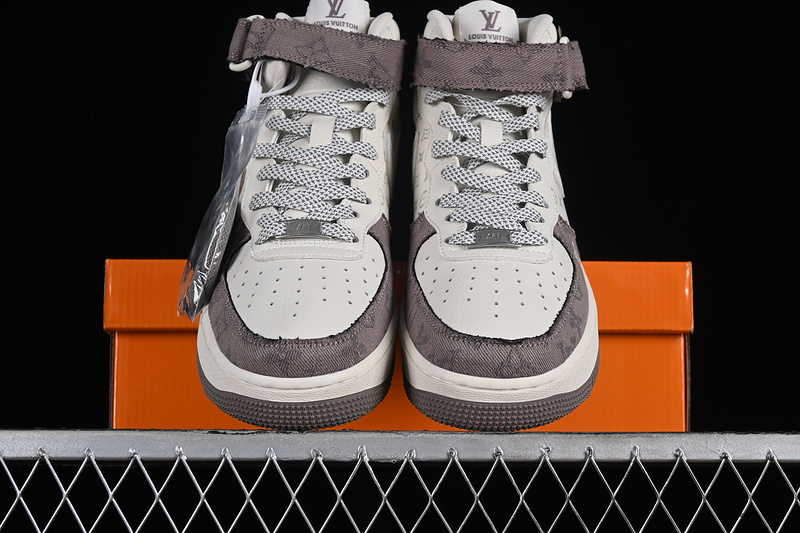 Nike Air Force 1 '07 Mid L*V White/Grey 29