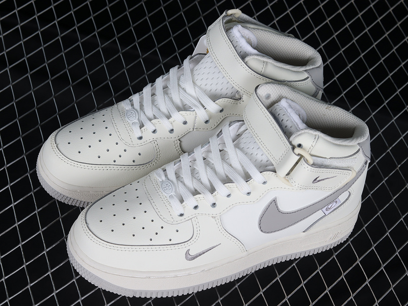 Air Force 1 Mid 07 Silver Snow/White/Grey 17