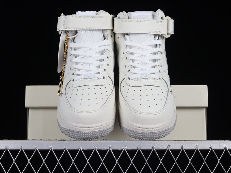 Air Force 1 Mid 07 Silver Snow/White/Grey 21