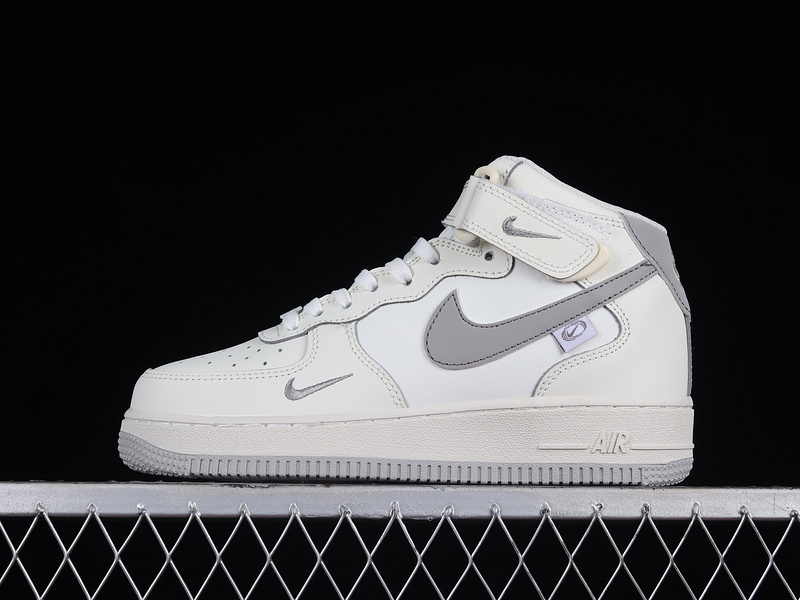 Air Force 1 Mid 07 Silver Snow/White/Grey 33