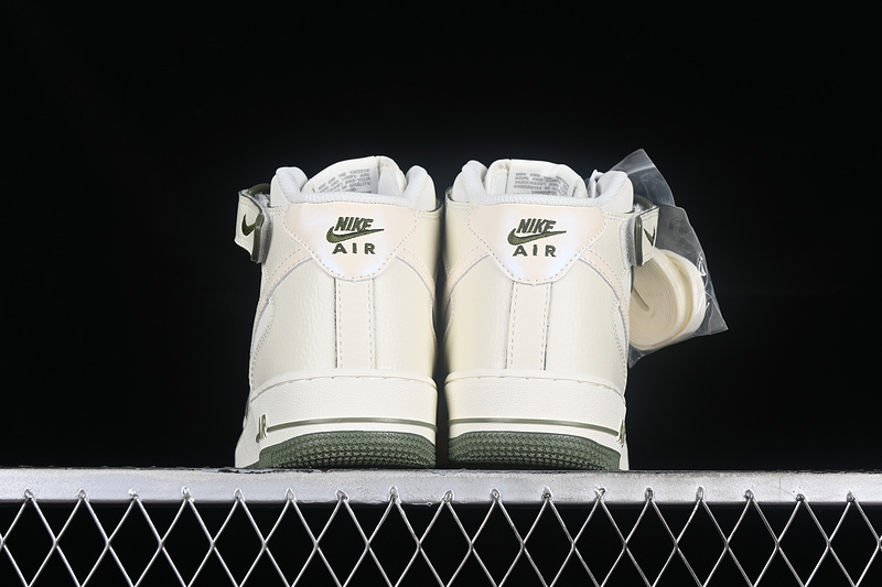 Nike Air Force 1 '07 Mid Off White/Green 21